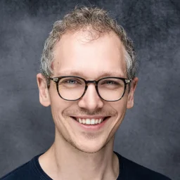 Ian Eaves
